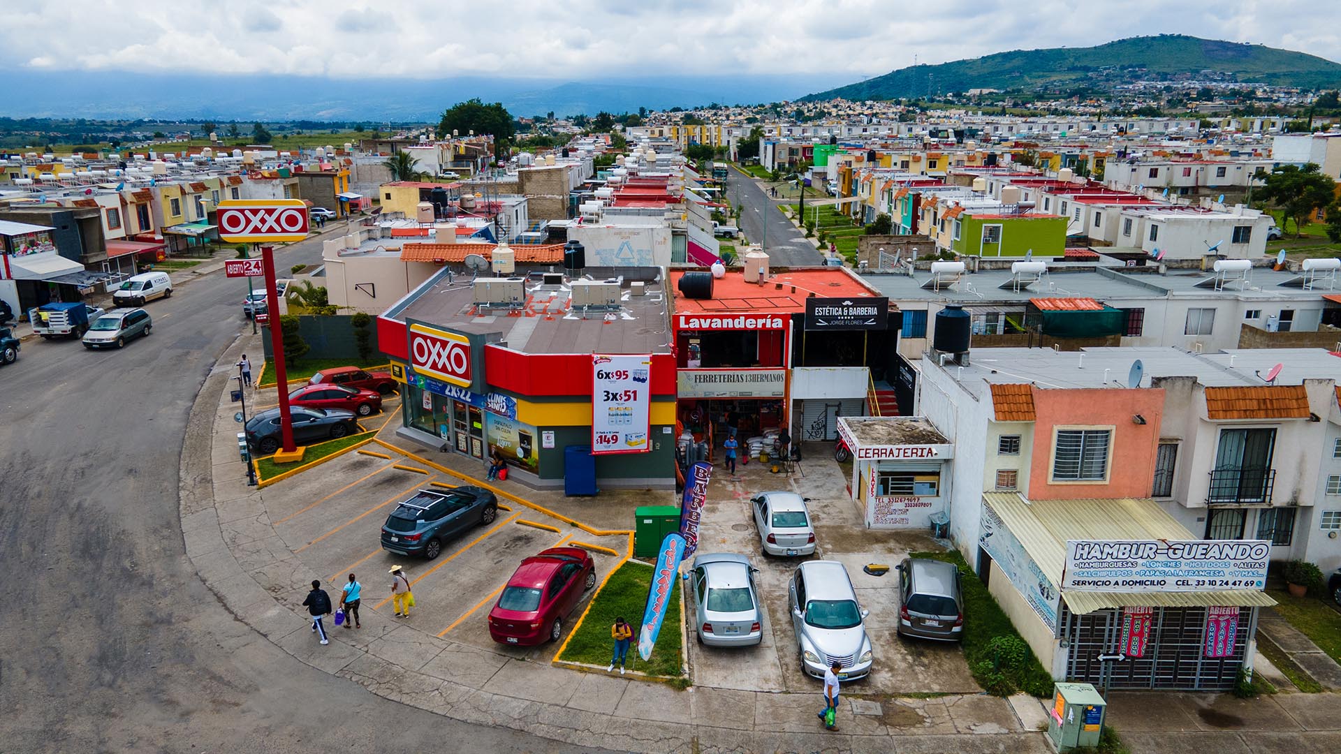 Locales Los Encinos (2)